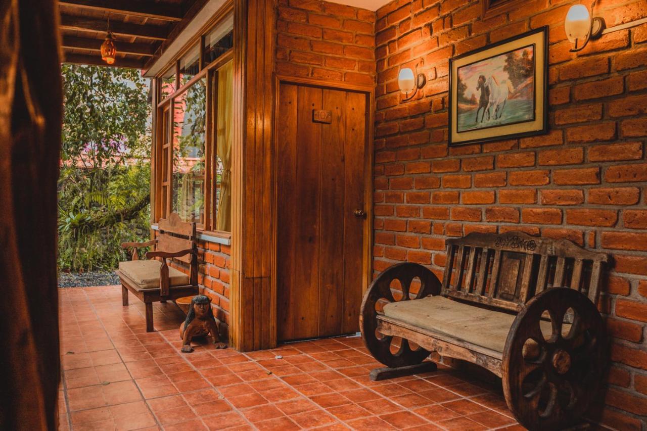 Hostal Las Palmas Puyo Exteriér fotografie